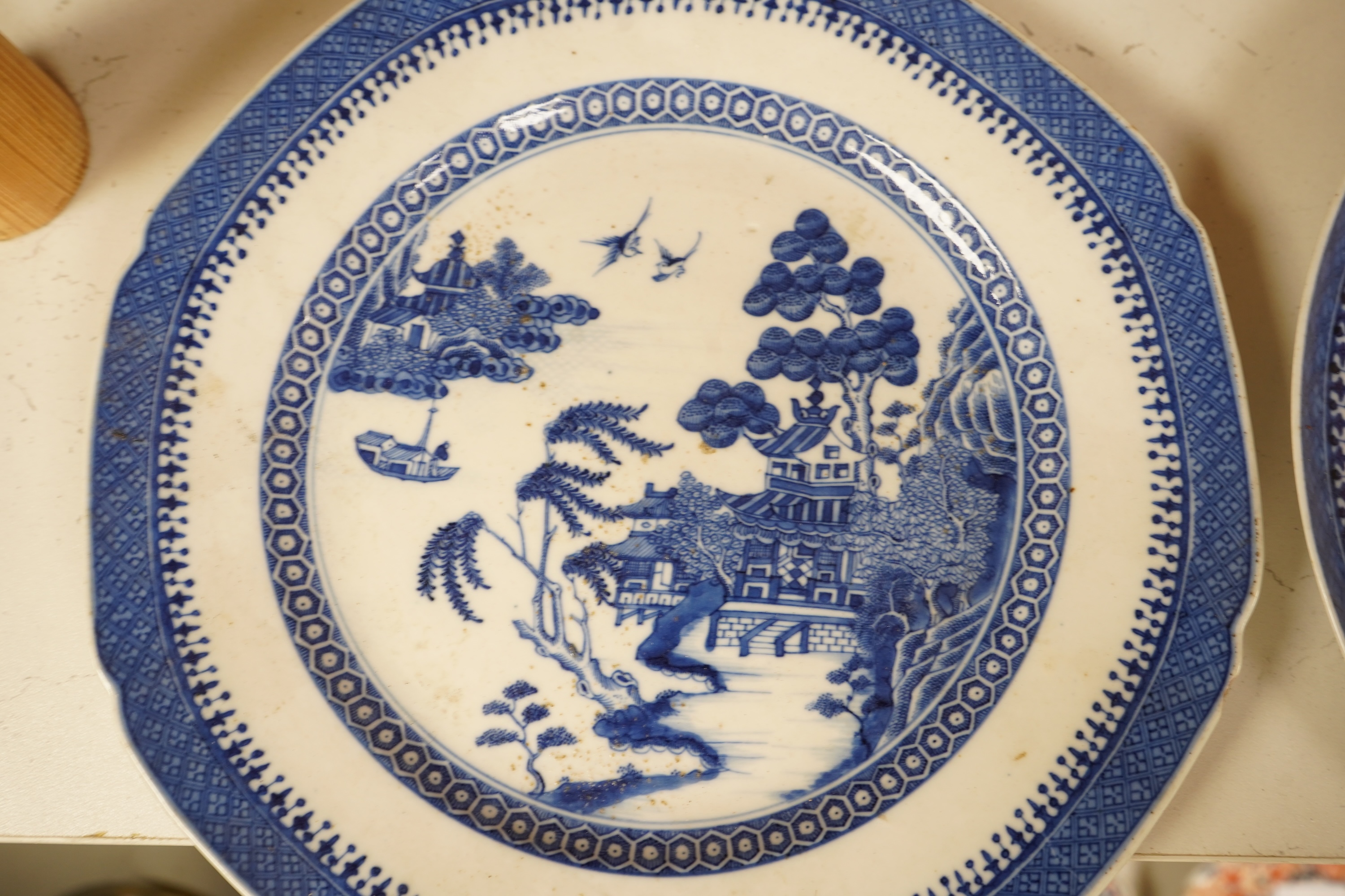 Two 18th century Chinese blue and white plates, 24cm in diameter